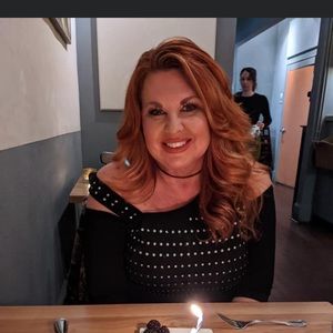 Meet your Posher, Pam